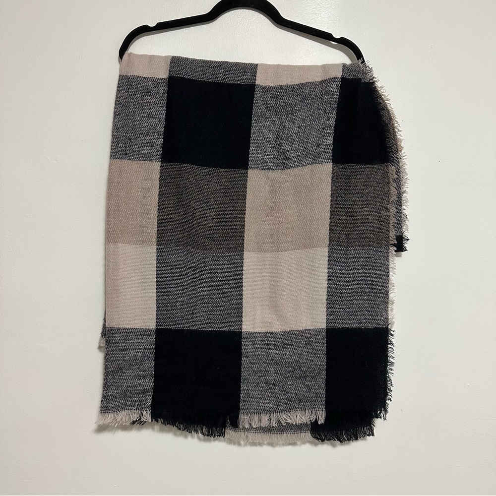 Old Navy Woven Plaid Blanket Scarf